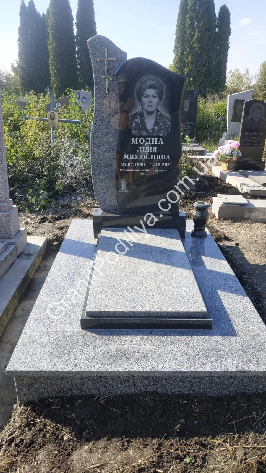 Подвійний пам'ятник з граніту - Кам'янець-Подільський | GranitPodillya